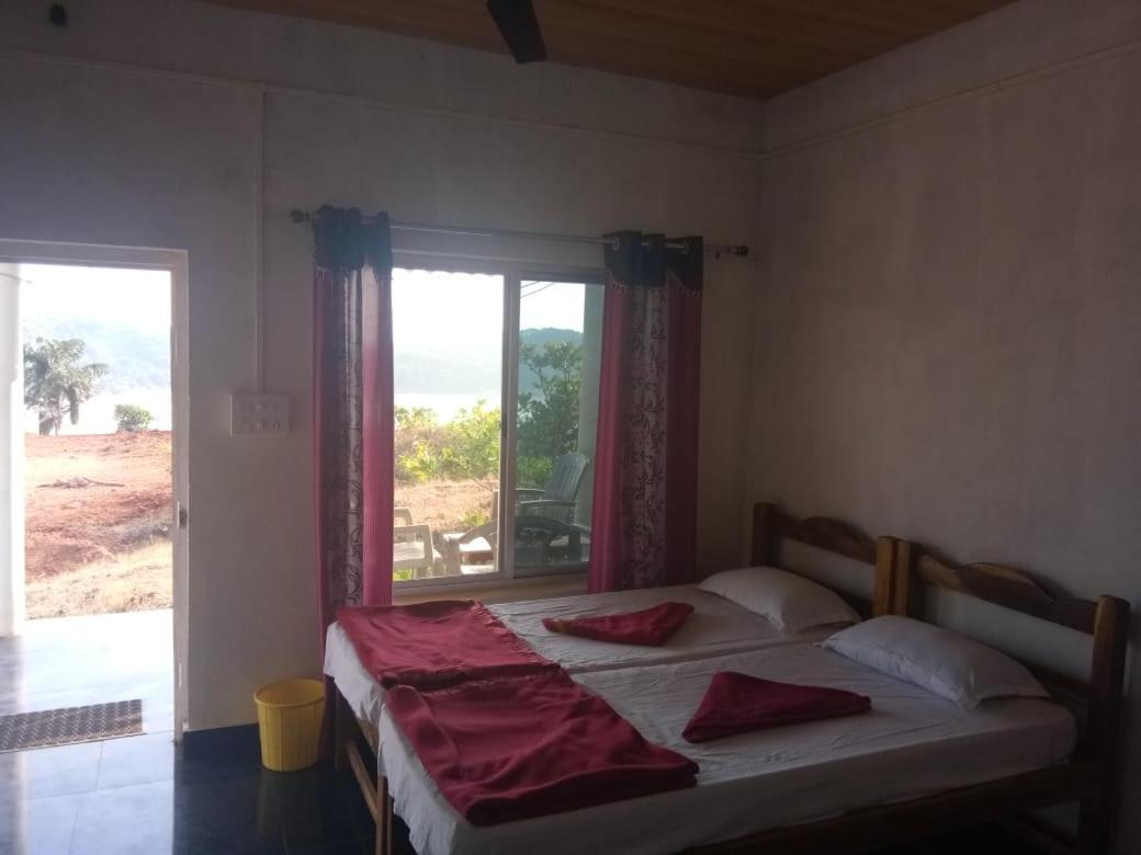 White Elephant Restaurant & Cottages Gokarna Gokarna  Exterior foto